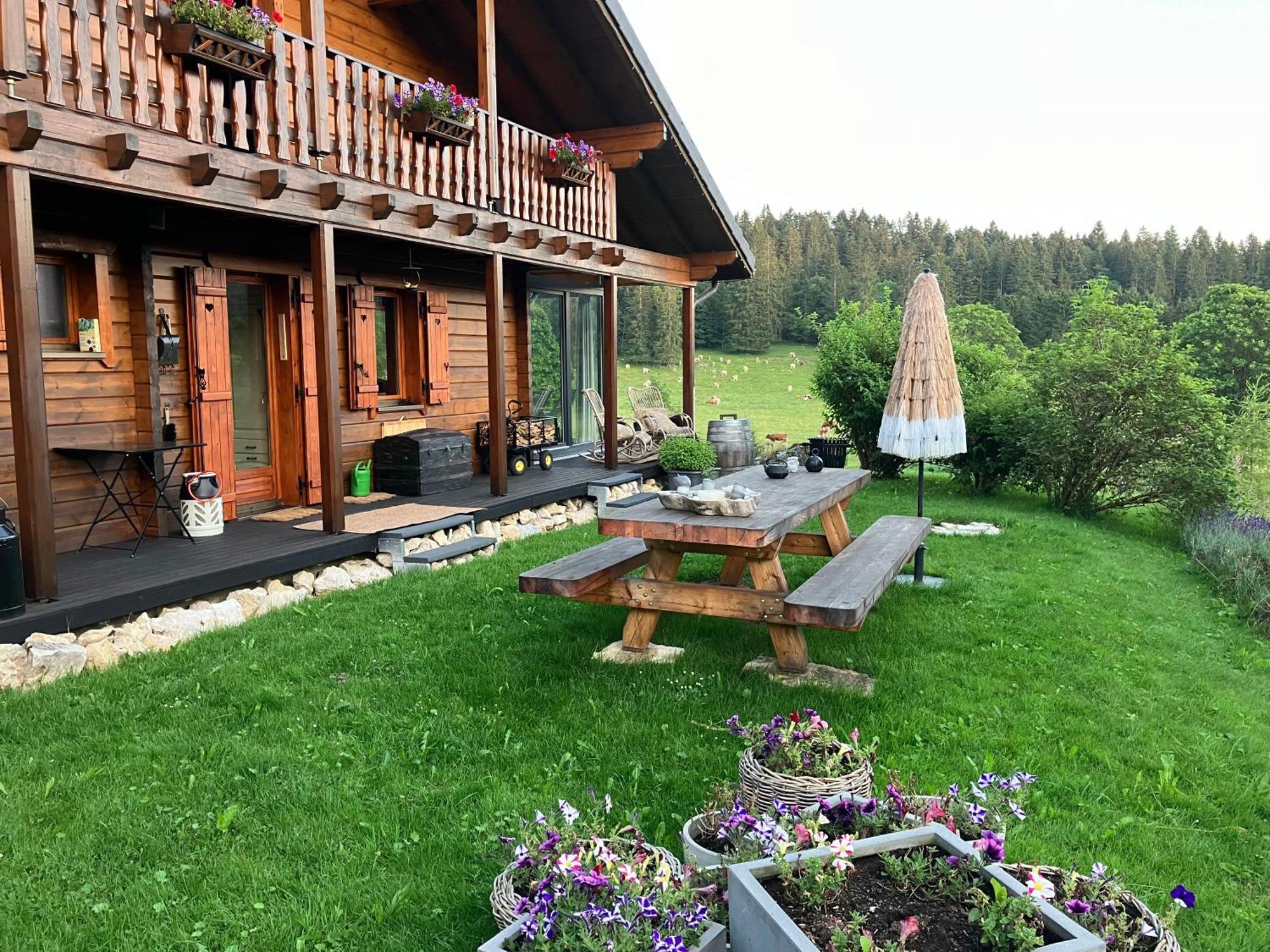 Les Savagnieres - Chambre Chez L Habitant Saint-Imier Zewnętrze zdjęcie